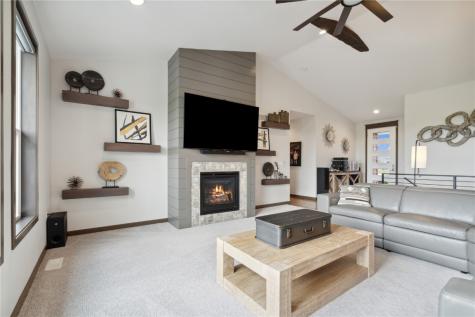 115 Deborah Anne Lane Ely IA 52227