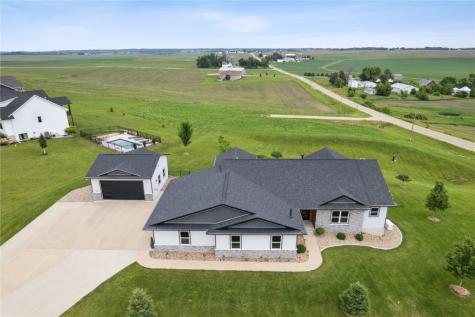 115 Deborah Anne Lane Ely IA 52227
