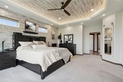 115 Deborah Anne Lane Ely IA 52227