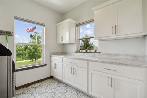 115 Deborah Anne Lane Ely IA 52227