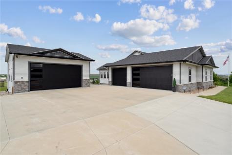 115 Deborah Anne Lane Ely IA 52227