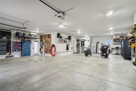 115 Deborah Anne Lane Ely IA 52227