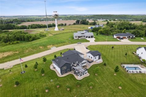 115 Deborah Anne Lane Ely IA 52227