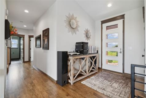 115 Deborah Anne Lane Ely IA 52227