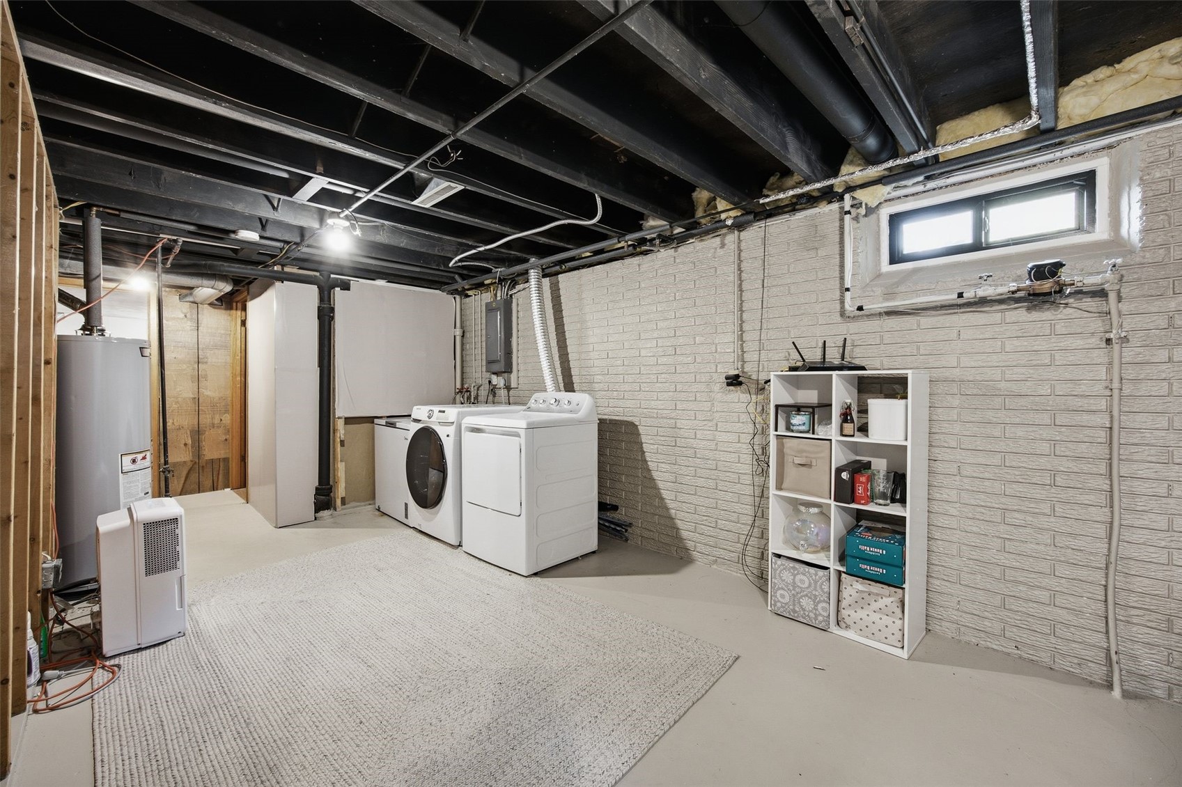 374 Hampden Drive NE Cedar Rapids IA 52402