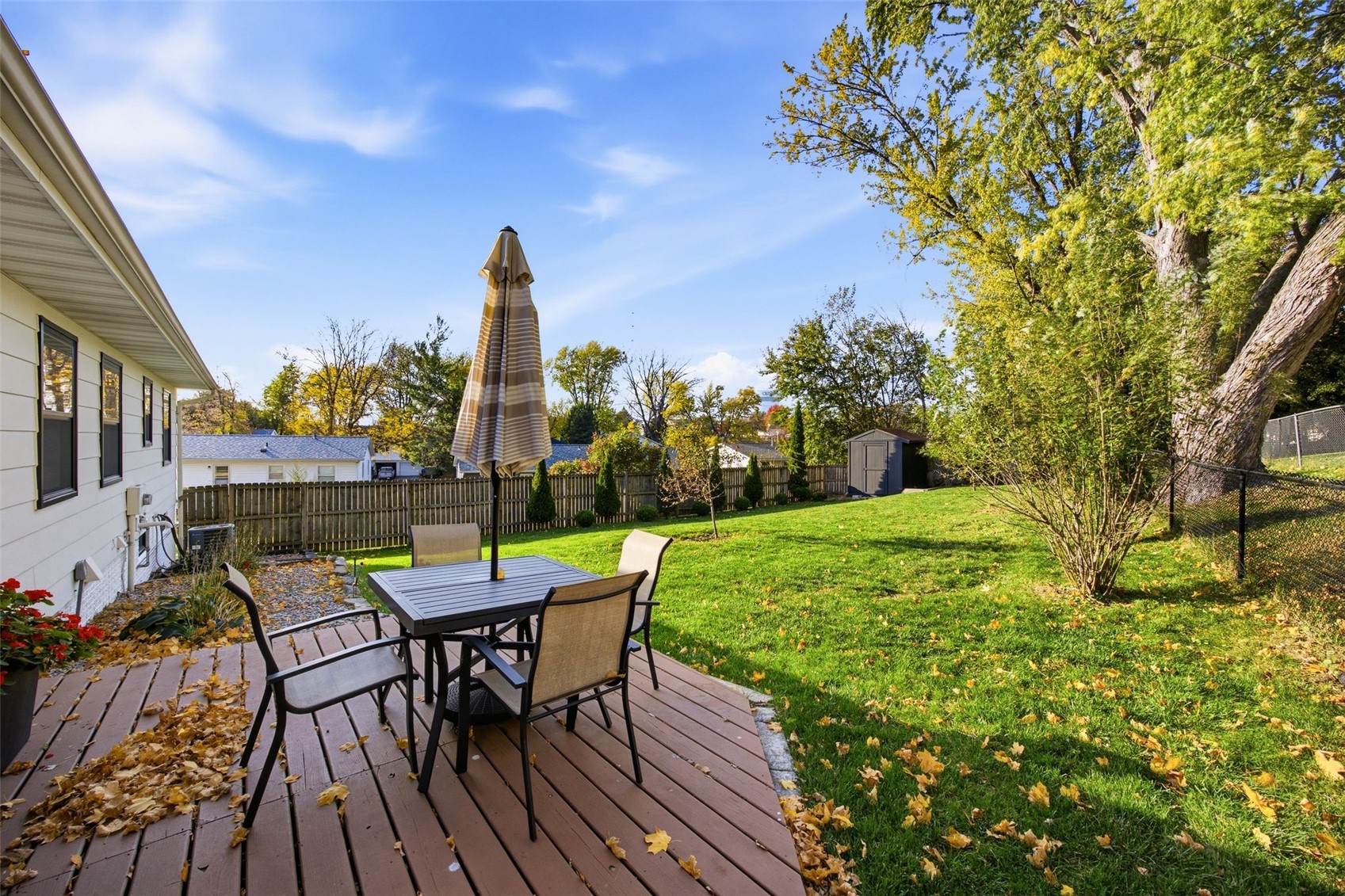 374 Hampden Drive NE Cedar Rapids IA 52402