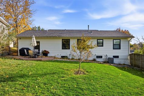 374 Hampden Drive NE Cedar Rapids IA 52402