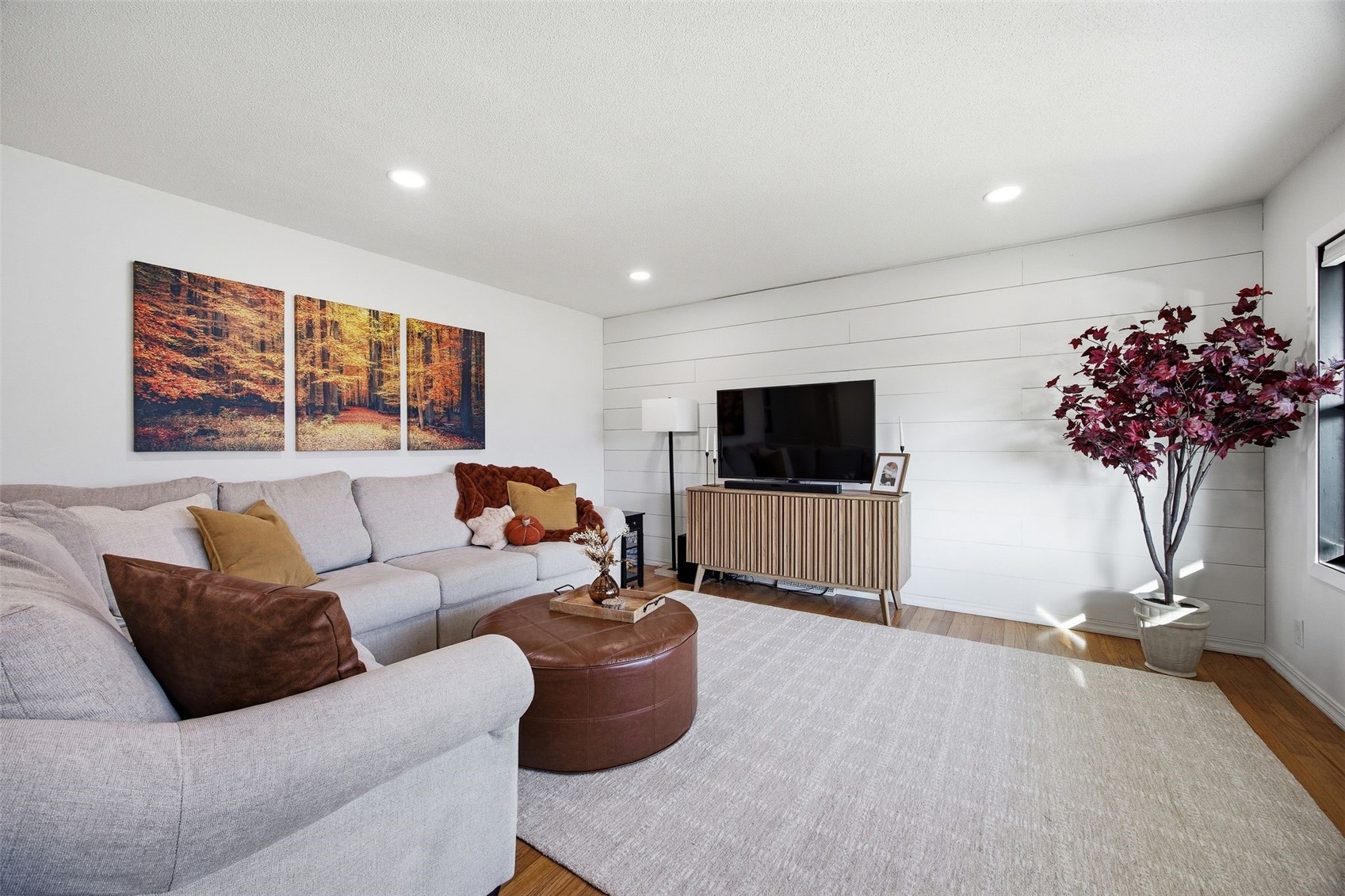 374 Hampden Drive NE Cedar Rapids IA 52402