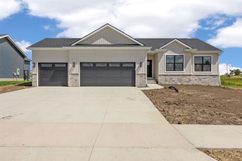 7515 Country Ridge Drive NW Cedar Rapids IA 52405
