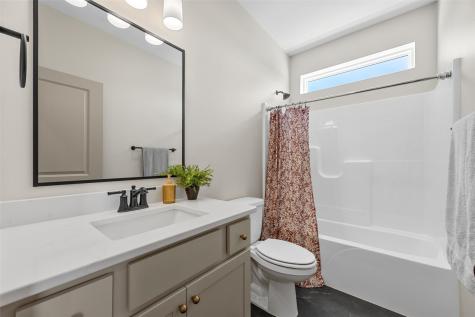 7515 Country Ridge Drive NW Cedar Rapids IA 52405