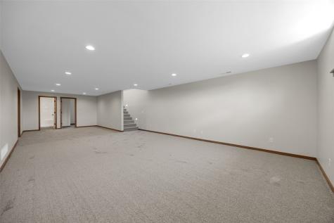 7515 Country Ridge Drive NW Cedar Rapids IA 52405