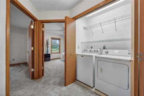 104 Country View Mechanicsville IA 52306