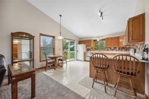 104 Country View Mechanicsville IA 52306