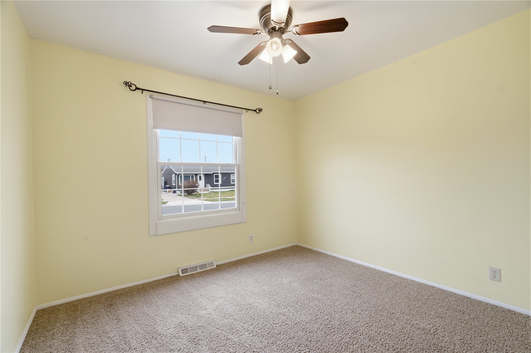 441 Day Street NW Cedar Rapids IA 52405