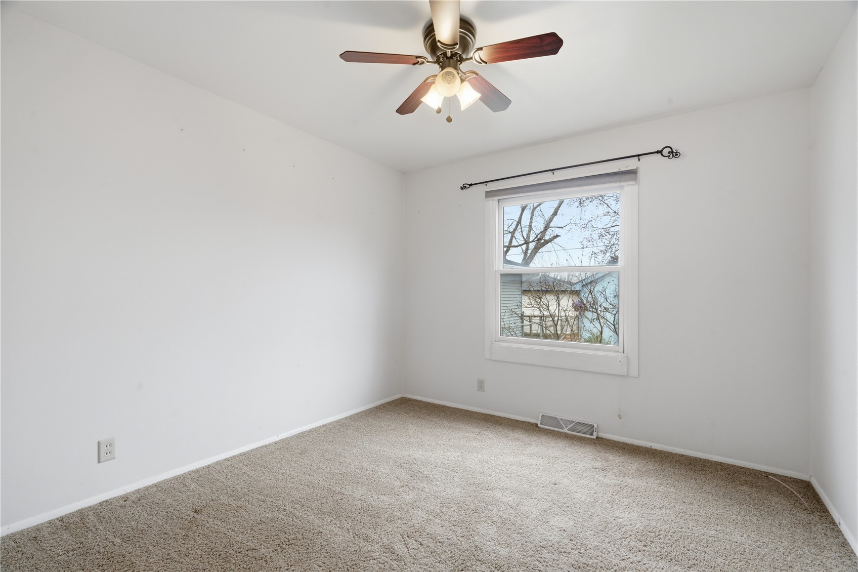 441 Day Street NW Cedar Rapids IA 52405
