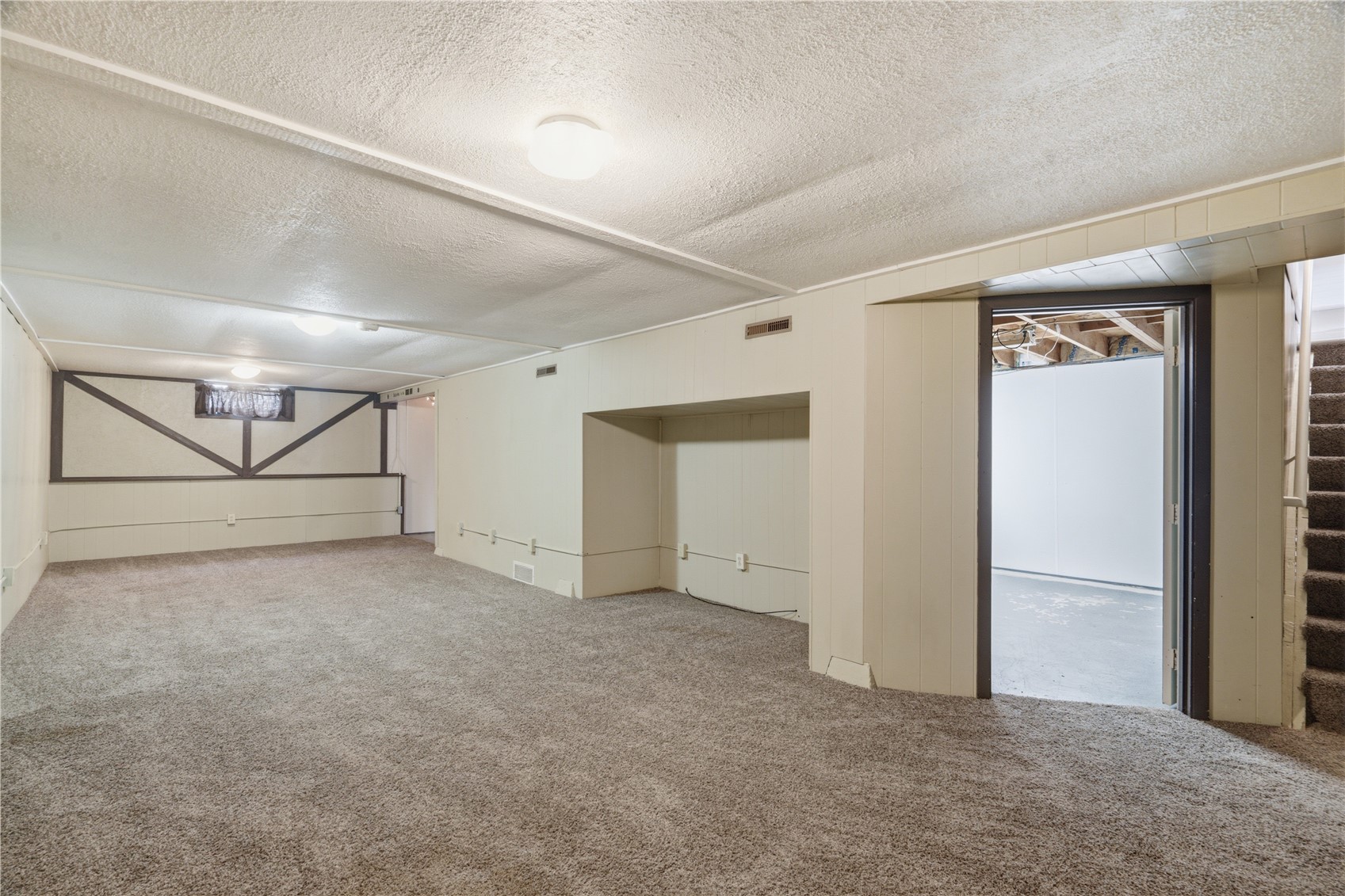 441 Day Street NW Cedar Rapids IA 52405