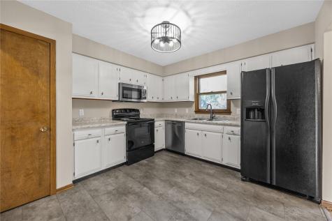 4390 Ridge Road Cedar Rapids IA 52411