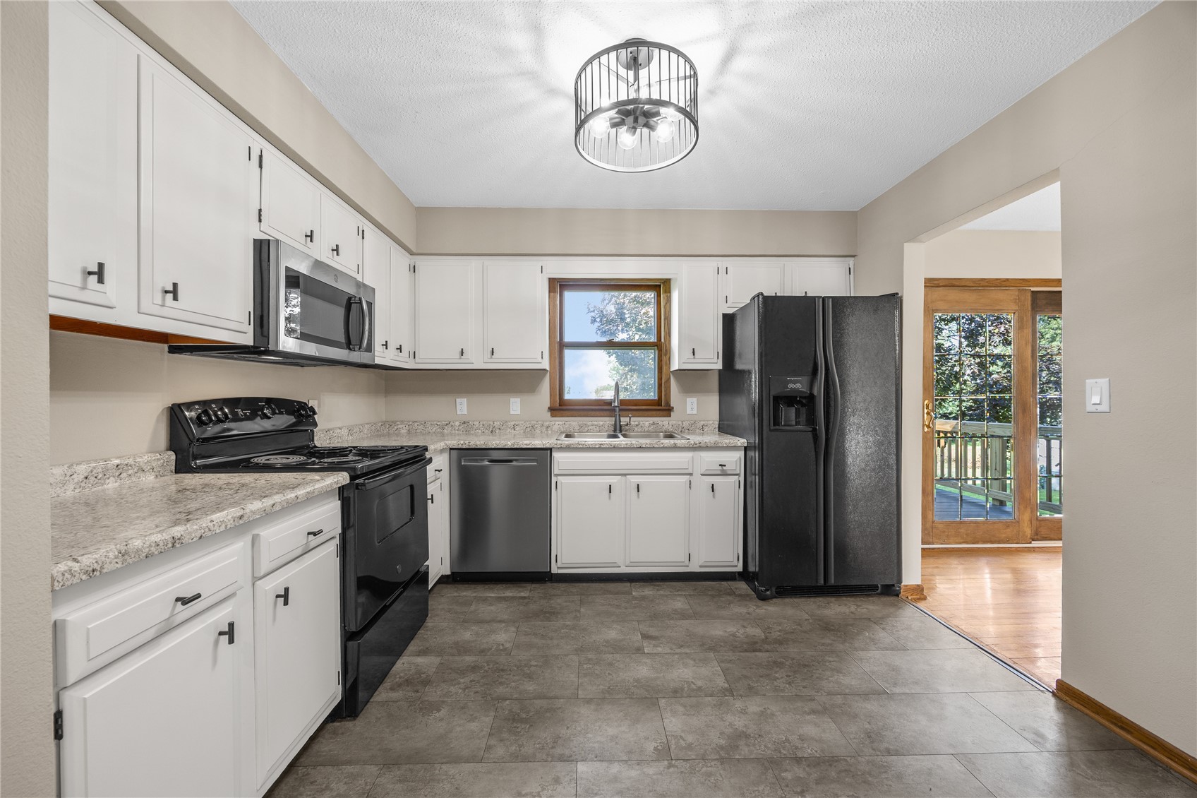 4390 Ridge Road Cedar Rapids IA 52411