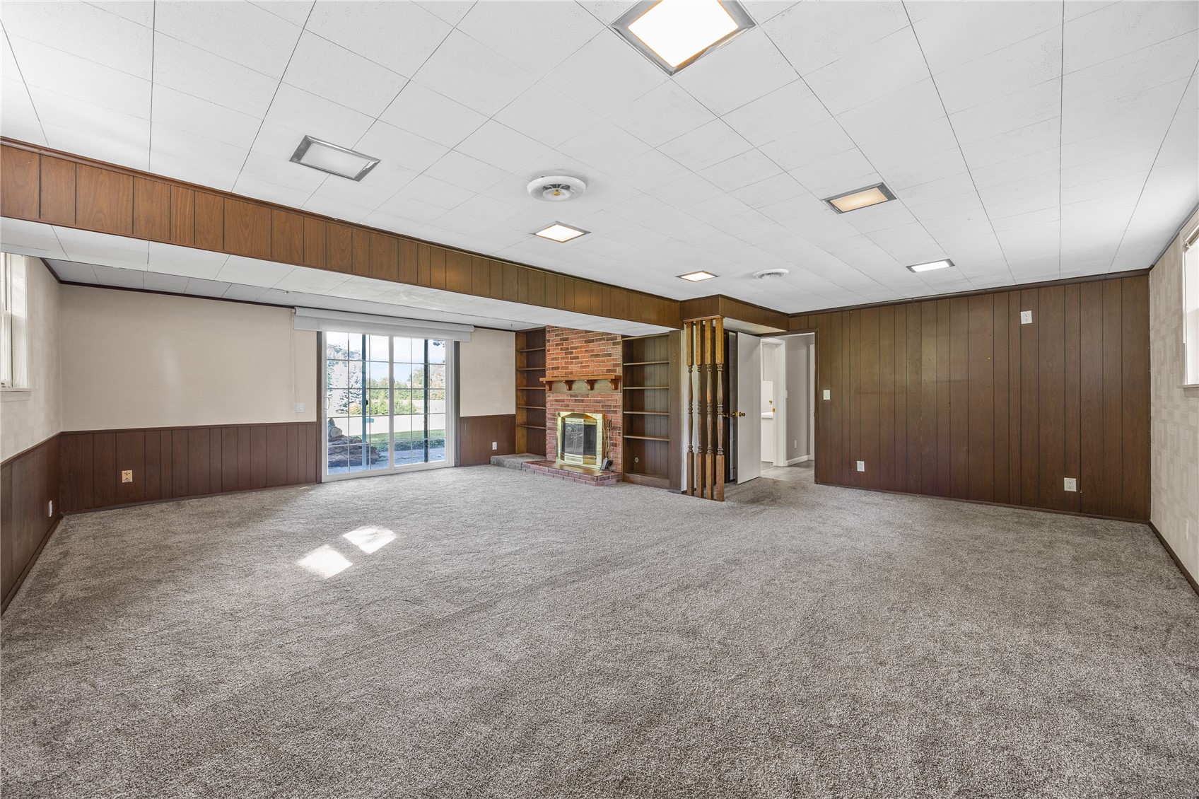 4390 Ridge Road Cedar Rapids IA 52411