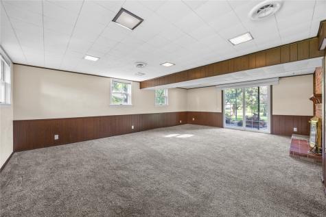 4390 Ridge Road Cedar Rapids IA 52411