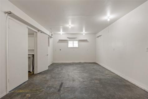 4390 Ridge Road Cedar Rapids IA 52411