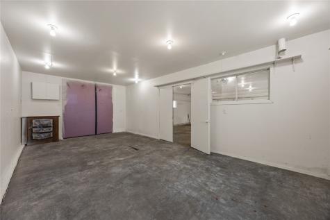 4390 Ridge Road Cedar Rapids IA 52411