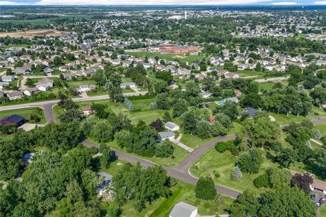 4390 Ridge Road Cedar Rapids IA 52411