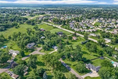 4390 Ridge Road Cedar Rapids IA 52411
