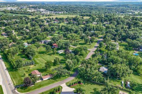 4390 Ridge Road Cedar Rapids IA 52411