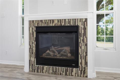 3737 Oakland Road NE Cedar Rapids IA 52402