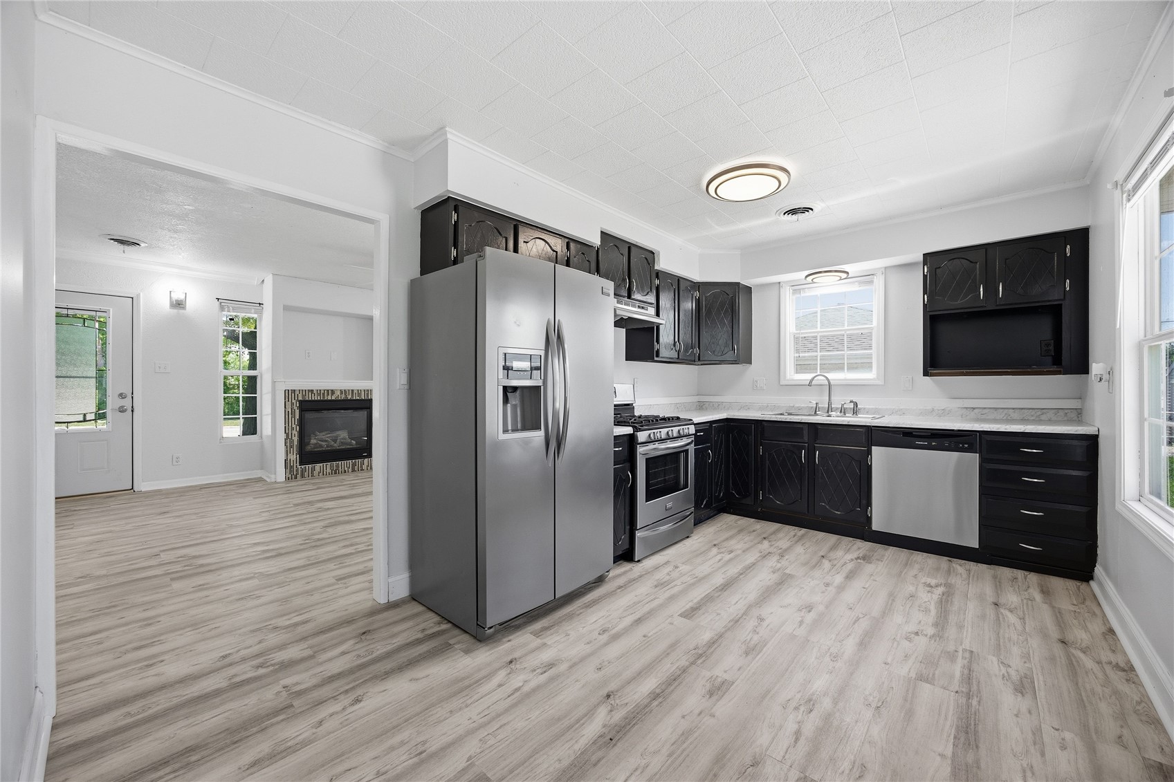 3737 Oakland Road NE Cedar Rapids IA 52402