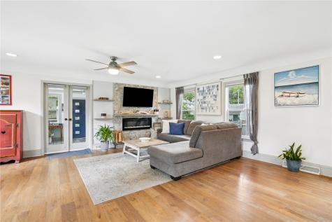 322 Liberty Drive SE Cedar Rapids IA 52403