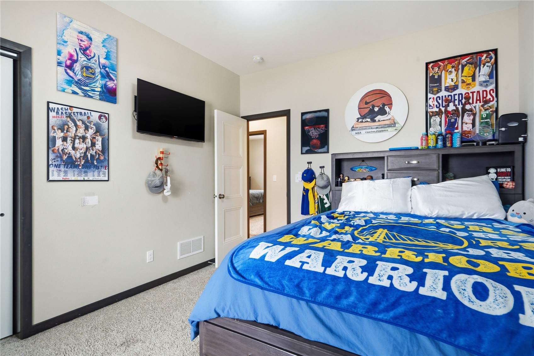 1389 Cardinal Drive Fairfax IA 52228