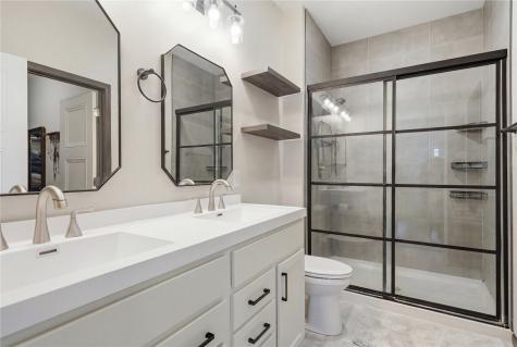 1389 Cardinal Drive Fairfax IA 52228