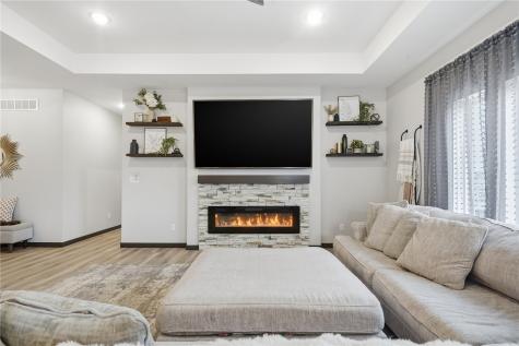 1389 Cardinal Drive Fairfax IA 52228