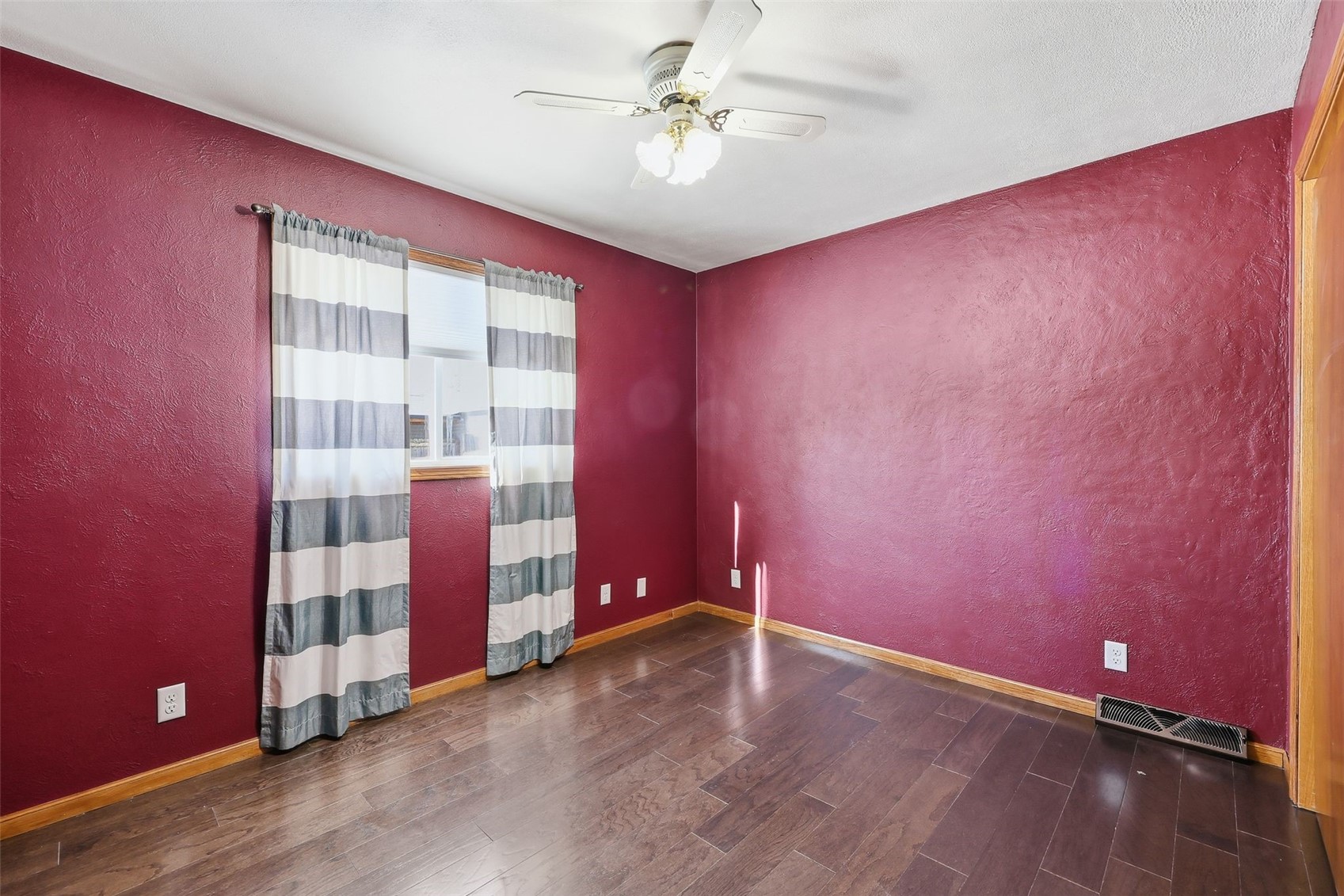 626 Grove Street Central City IA 52214
