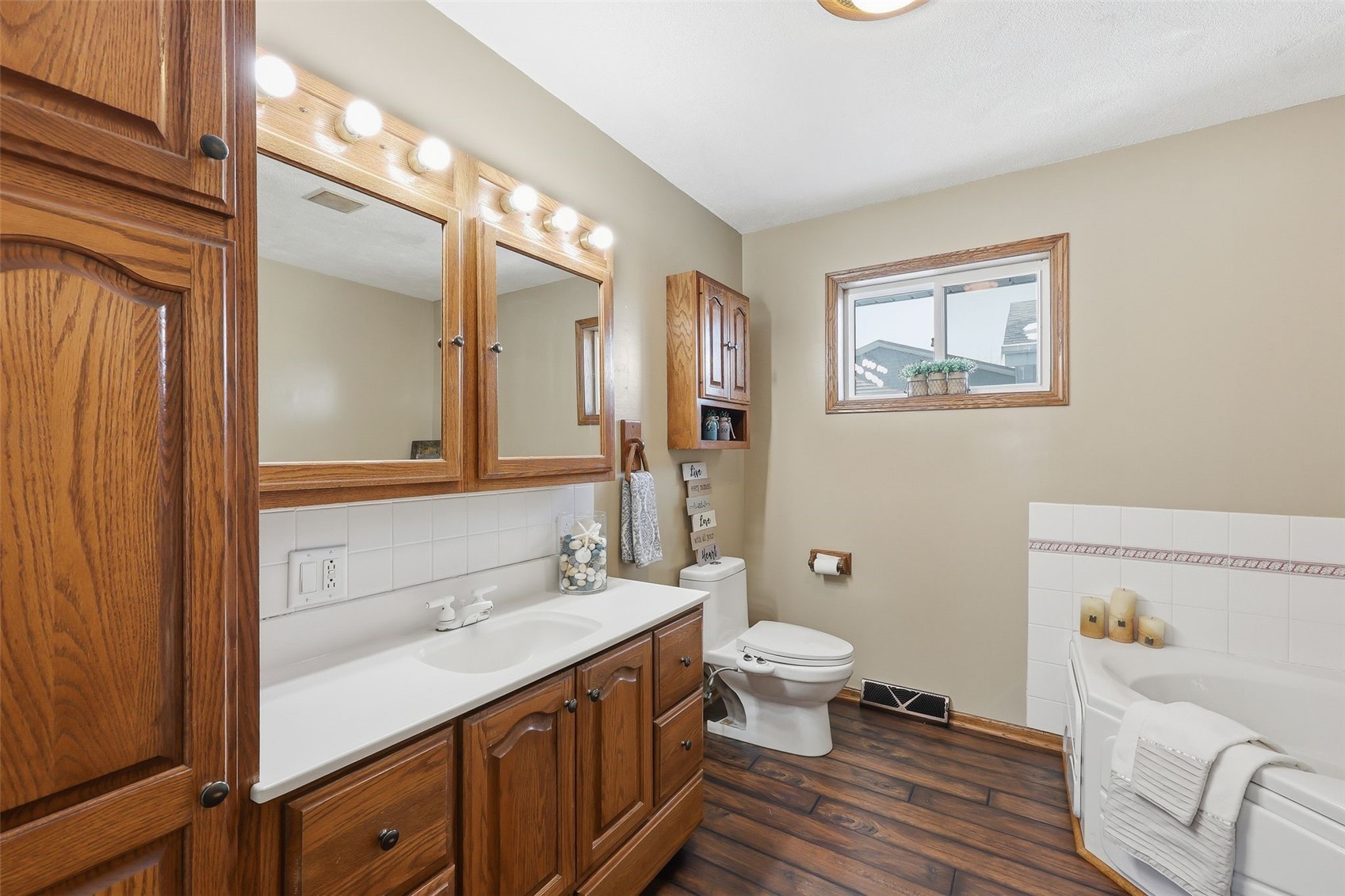 626 Grove Street Central City IA 52214