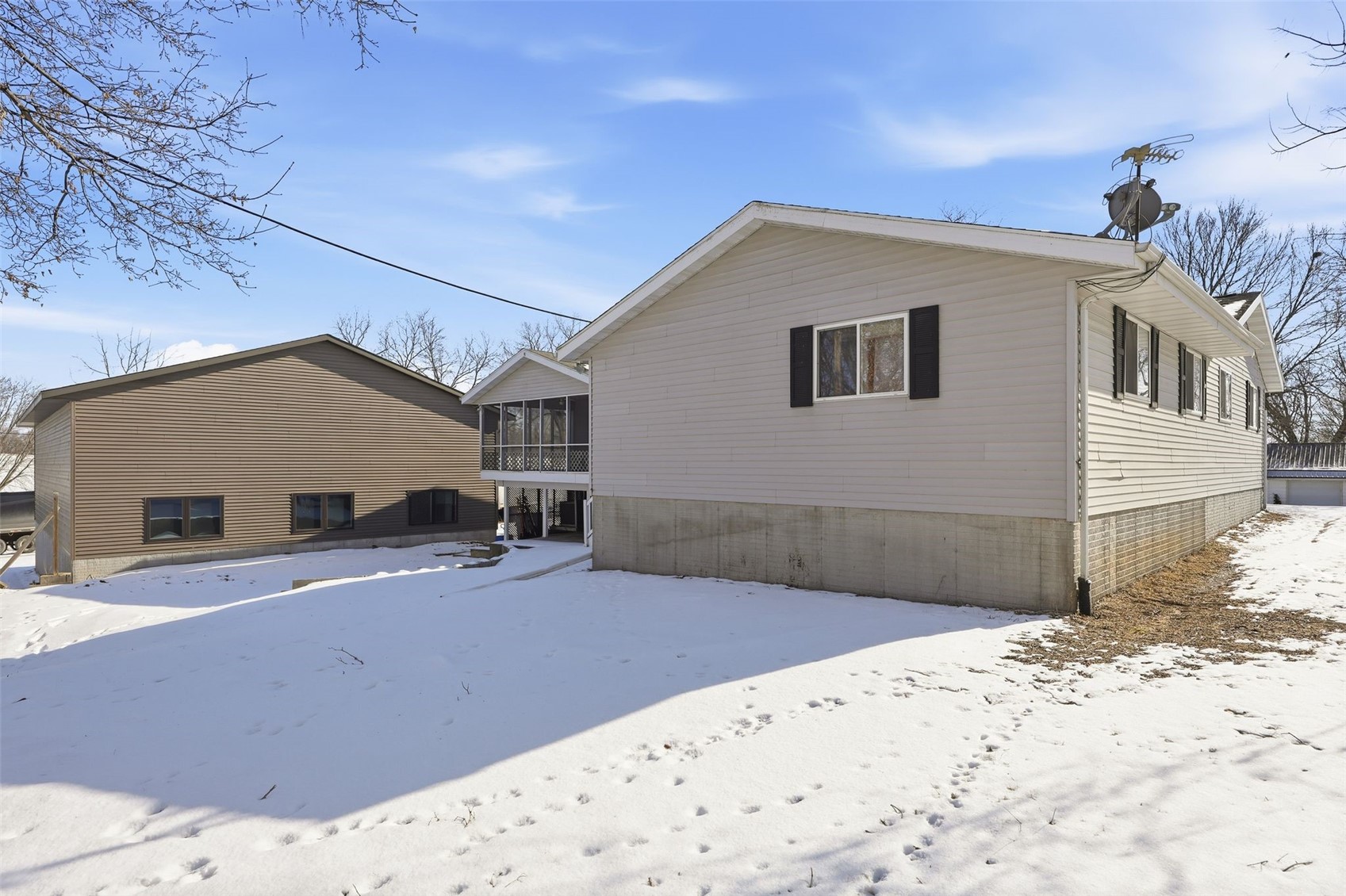 626 Grove Street Central City IA 52214