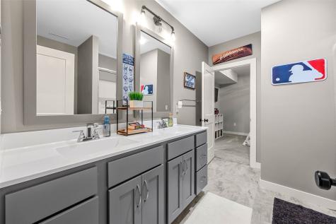 2908 Diamond Mil Circle Coralville IA 52241