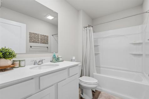 7603 Crossroads Drive SW Cedar Rapids IA 52404