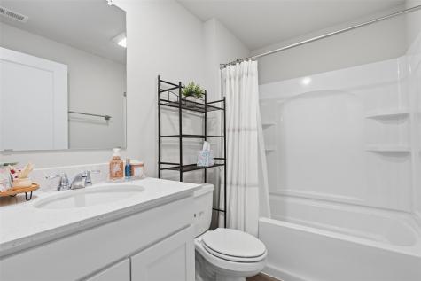 7603 Crossroads Drive SW Cedar Rapids IA 52404