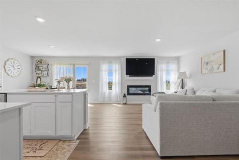 7603 Crossroads Drive SW Cedar Rapids IA 52404
