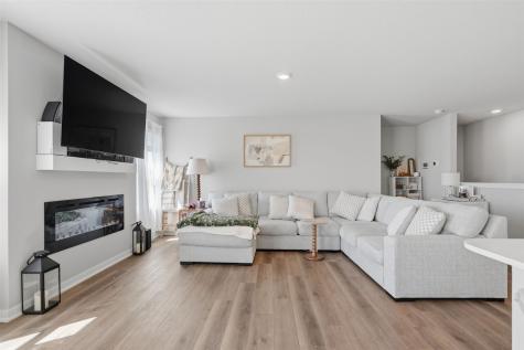 7603 Crossroads Drive SW Cedar Rapids IA 52404