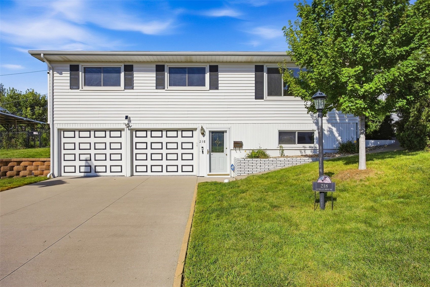 Cedar Rapids IA, 218 La Salle Drive SW