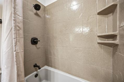 218 La Salle Drive SW Cedar Rapids IA 52404
