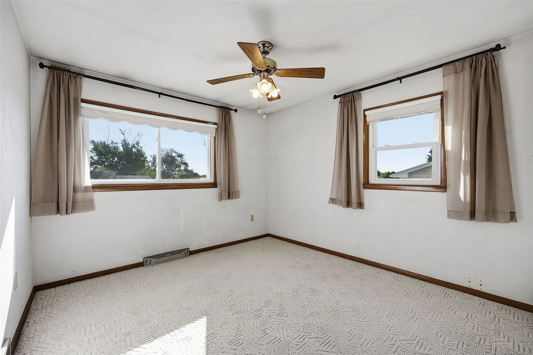 218 La Salle Drive SW Cedar Rapids IA 52404