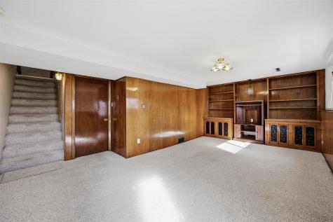 218 La Salle Drive SW Cedar Rapids IA 52404
