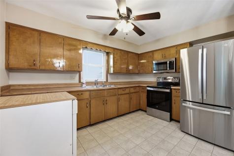 218 La Salle Drive SW Cedar Rapids IA 52404