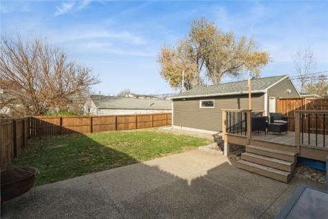 1135 Crestview Drive SE Cedar Rapids IA 52403