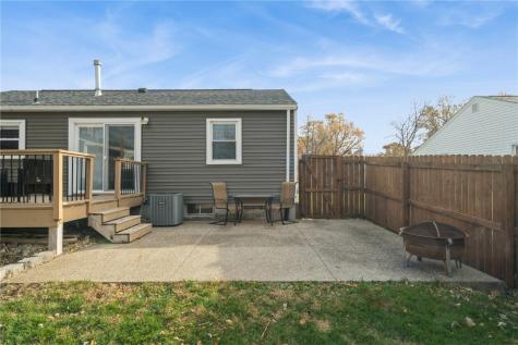 1135 Crestview Drive SE Cedar Rapids IA 52403